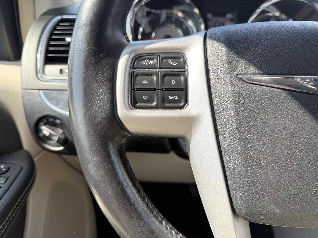 Chrysler Town & Country 4dr Wgn Touring 2016