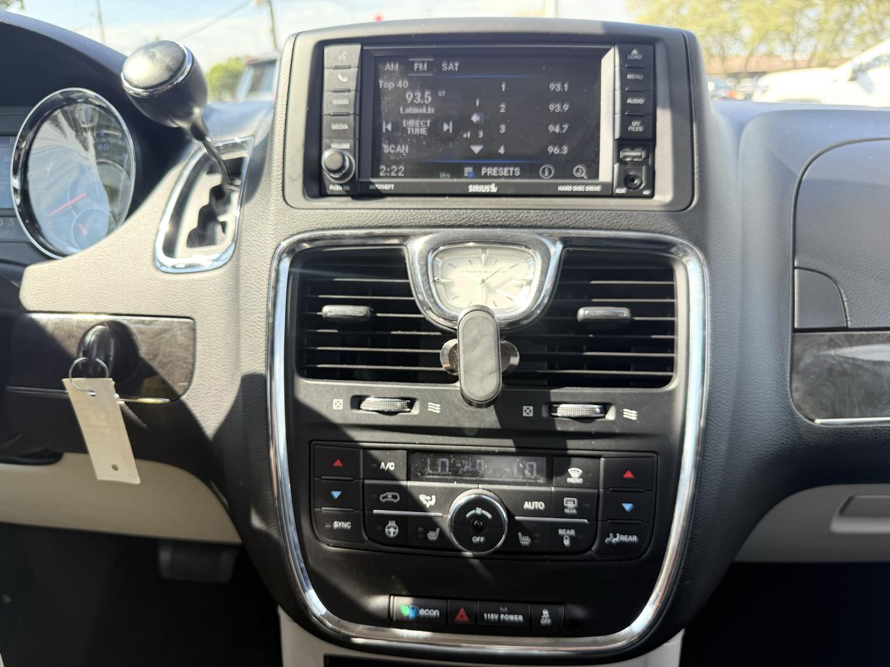 Chrysler Town & Country 4dr Wgn Touring 2016