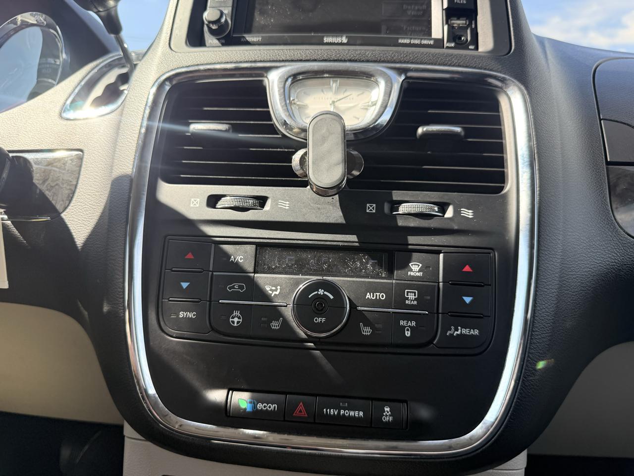 Chrysler Town & Country 4dr Wgn Touring 2016