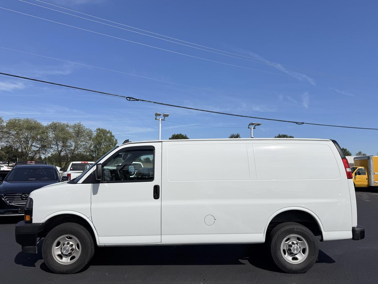Chevrolet Express Cargo Van RWD 2500 135" 2023