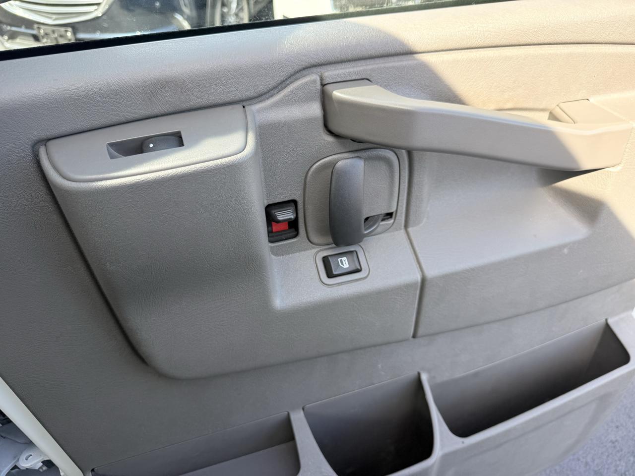 Chevrolet Express Cargo Van RWD 2500 135" 2023