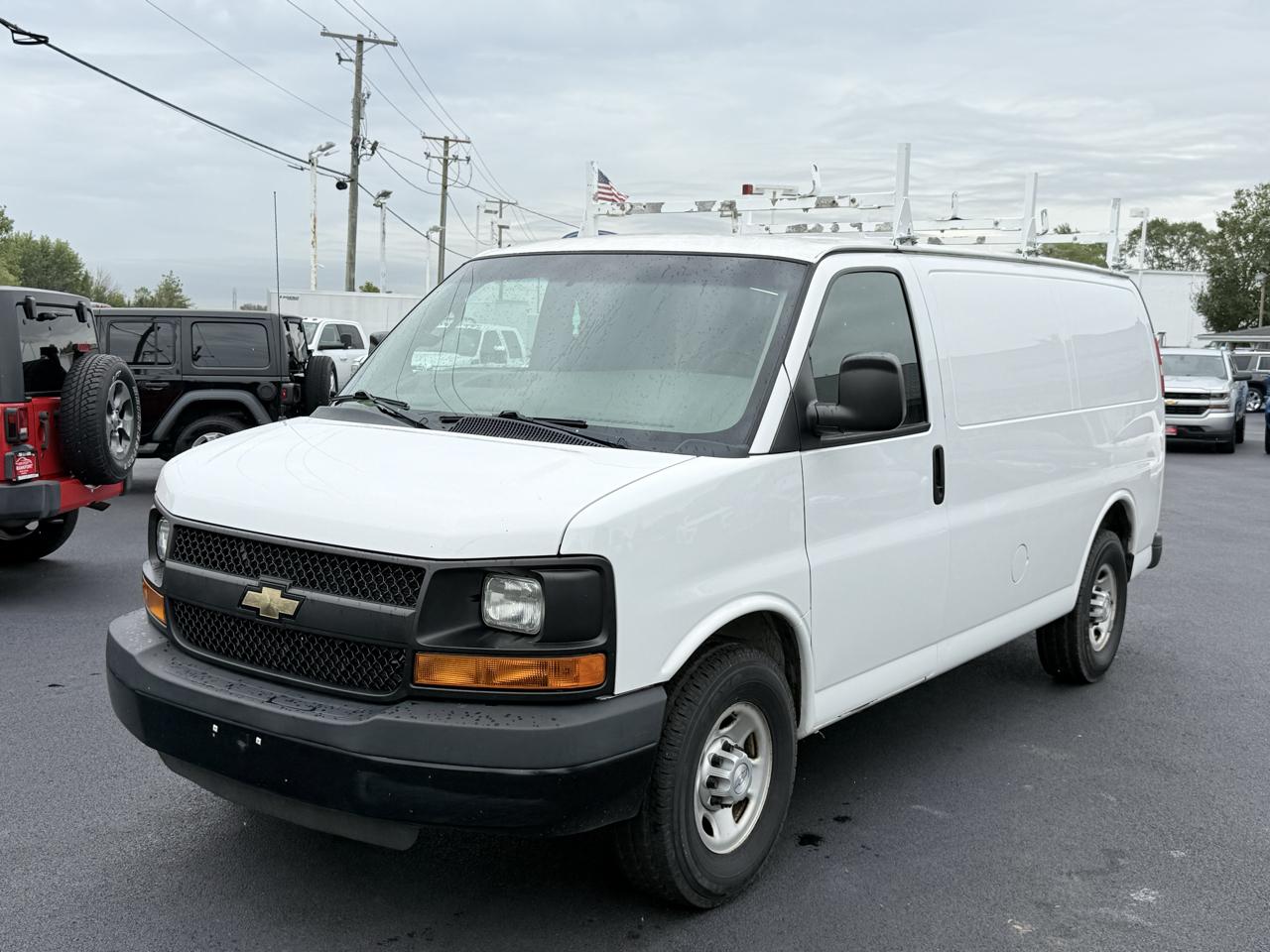 Chevrolet Express Cargo Van RWD 3500 135" 2016