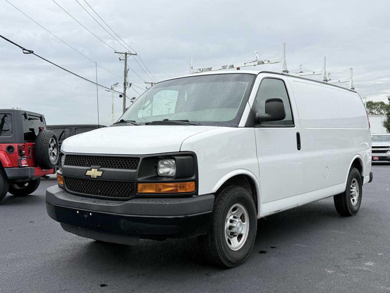 Chevrolet Express Cargo Van RWD 3500 135" 2016