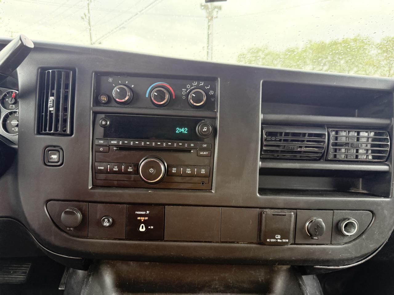 Chevrolet Express Cargo Van RWD 3500 135" 2016