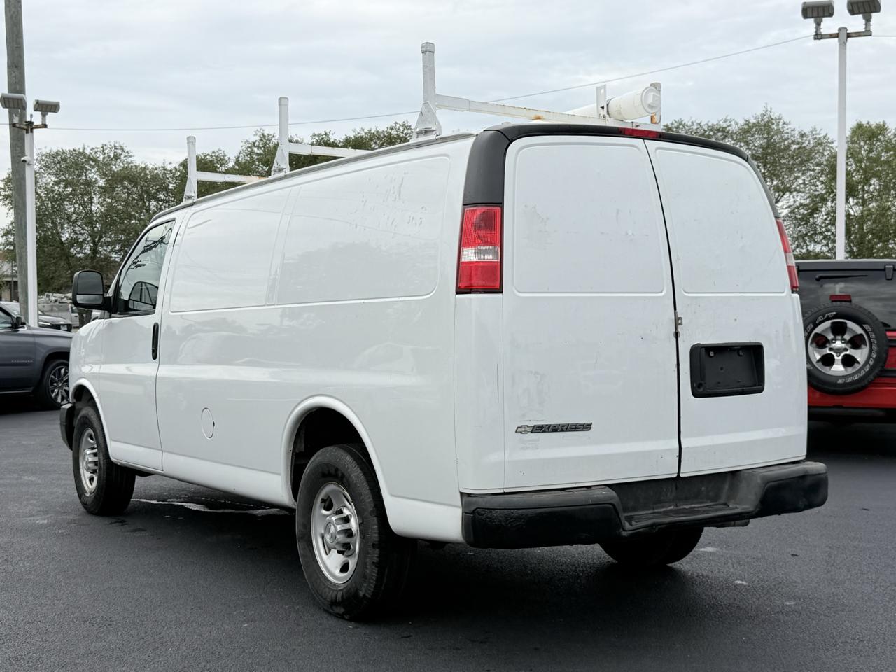 Chevrolet Express Cargo Van RWD 2500 135" 2015