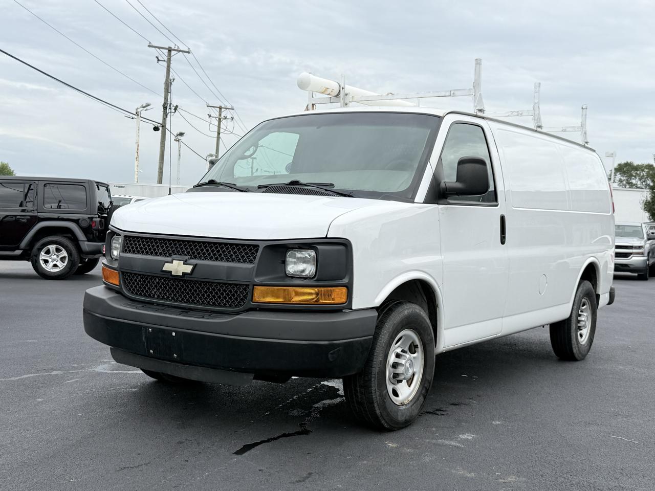 Chevrolet Express Cargo Van RWD 2500 135" 2015