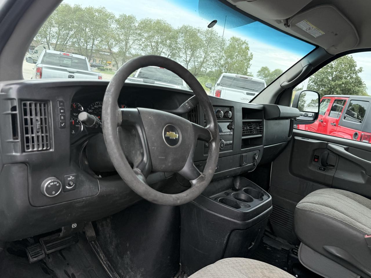 Chevrolet Express Cargo Van RWD 2500 135" 2015