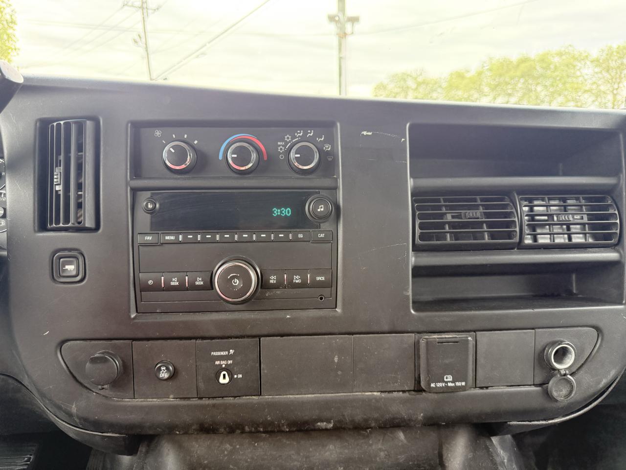 Chevrolet Express Cargo Van RWD 2500 135" 2015