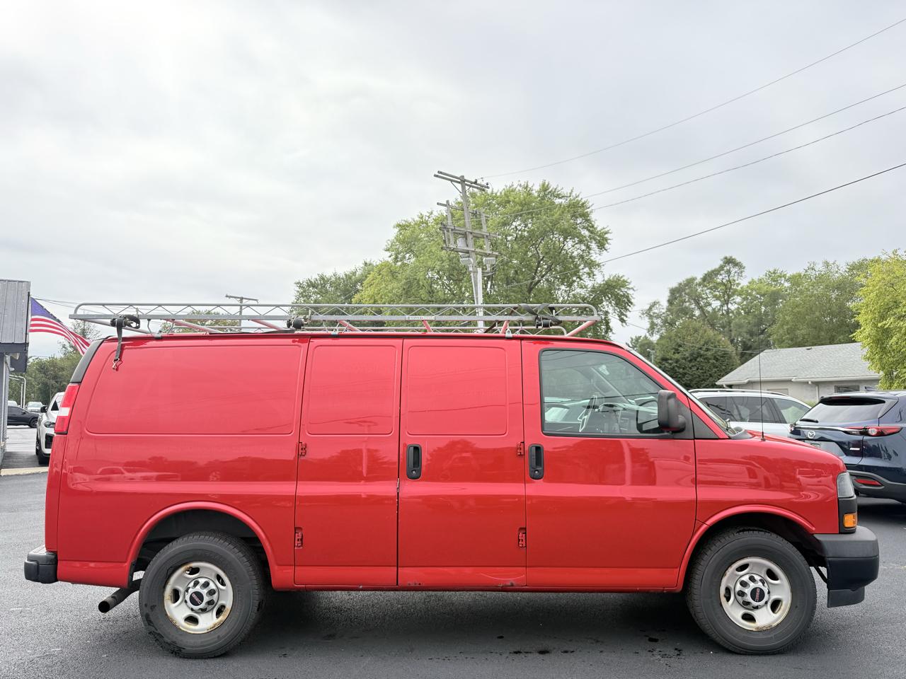 GMC Savana Cargo Van RWD 3500 135" 2019