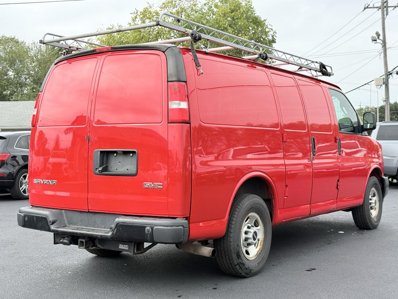 GMC Savana Cargo Van RWD 3500 135" 2019