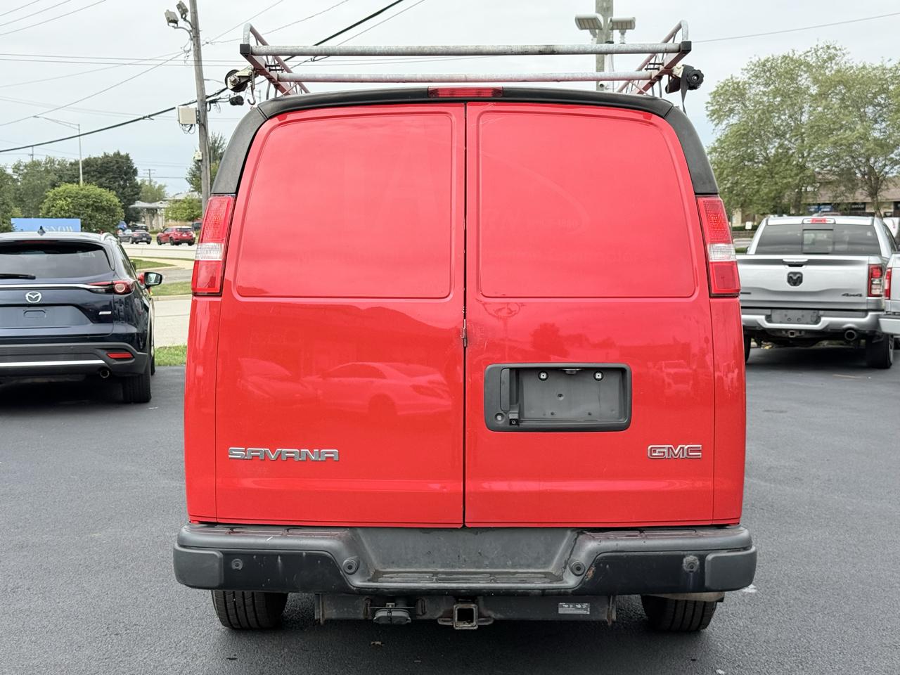 GMC Savana Cargo Van RWD 3500 135" 2019