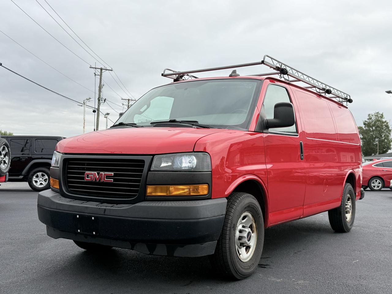 GMC Savana Cargo Van RWD 3500 135" 2019