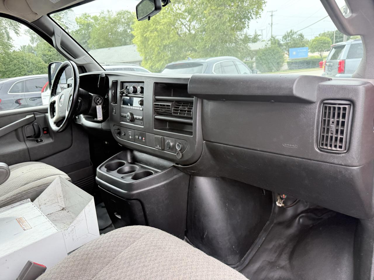 GMC Savana Cargo Van RWD 3500 135" 2019