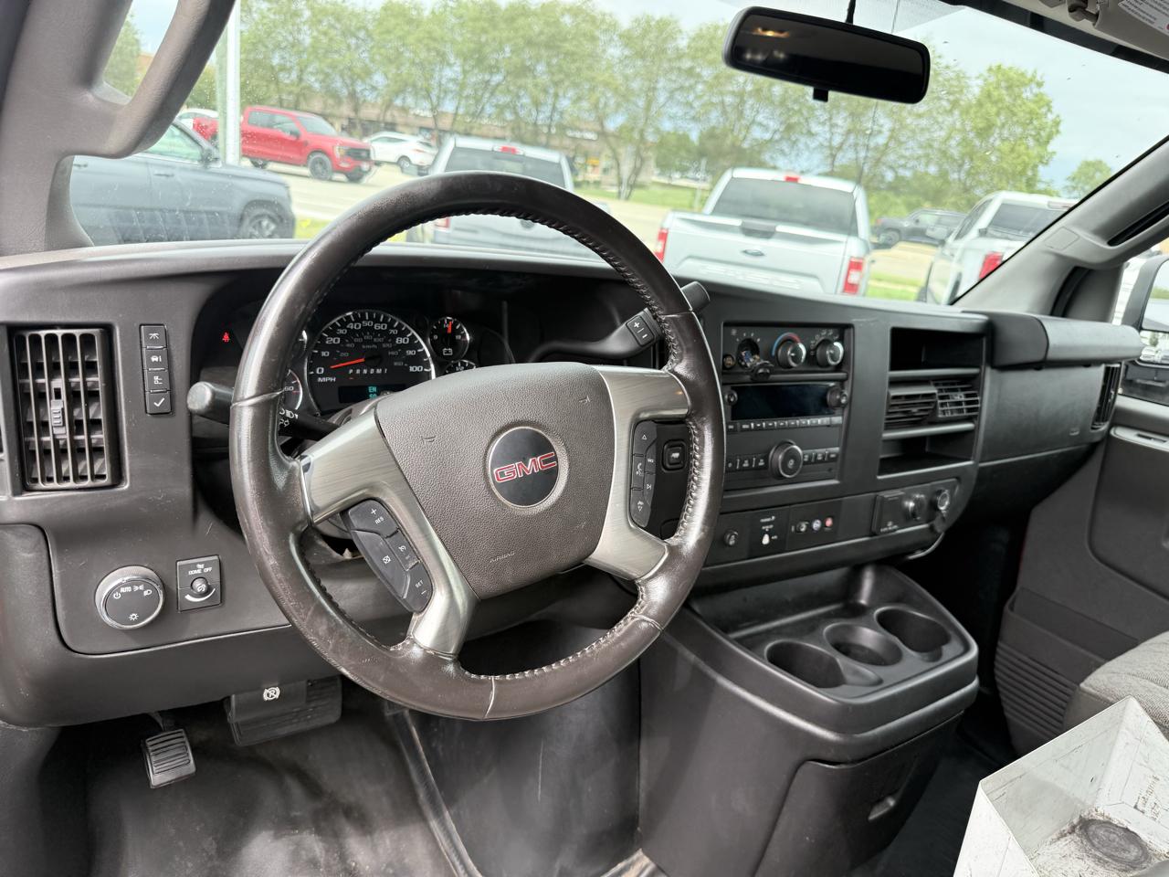 GMC Savana Cargo Van RWD 3500 135" 2019