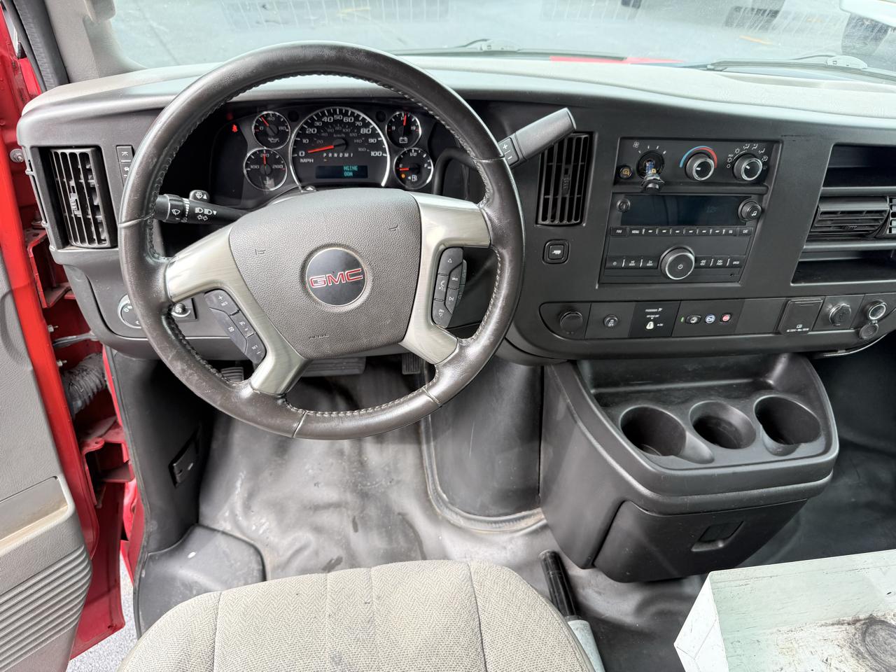 GMC Savana Cargo Van RWD 3500 135" 2019