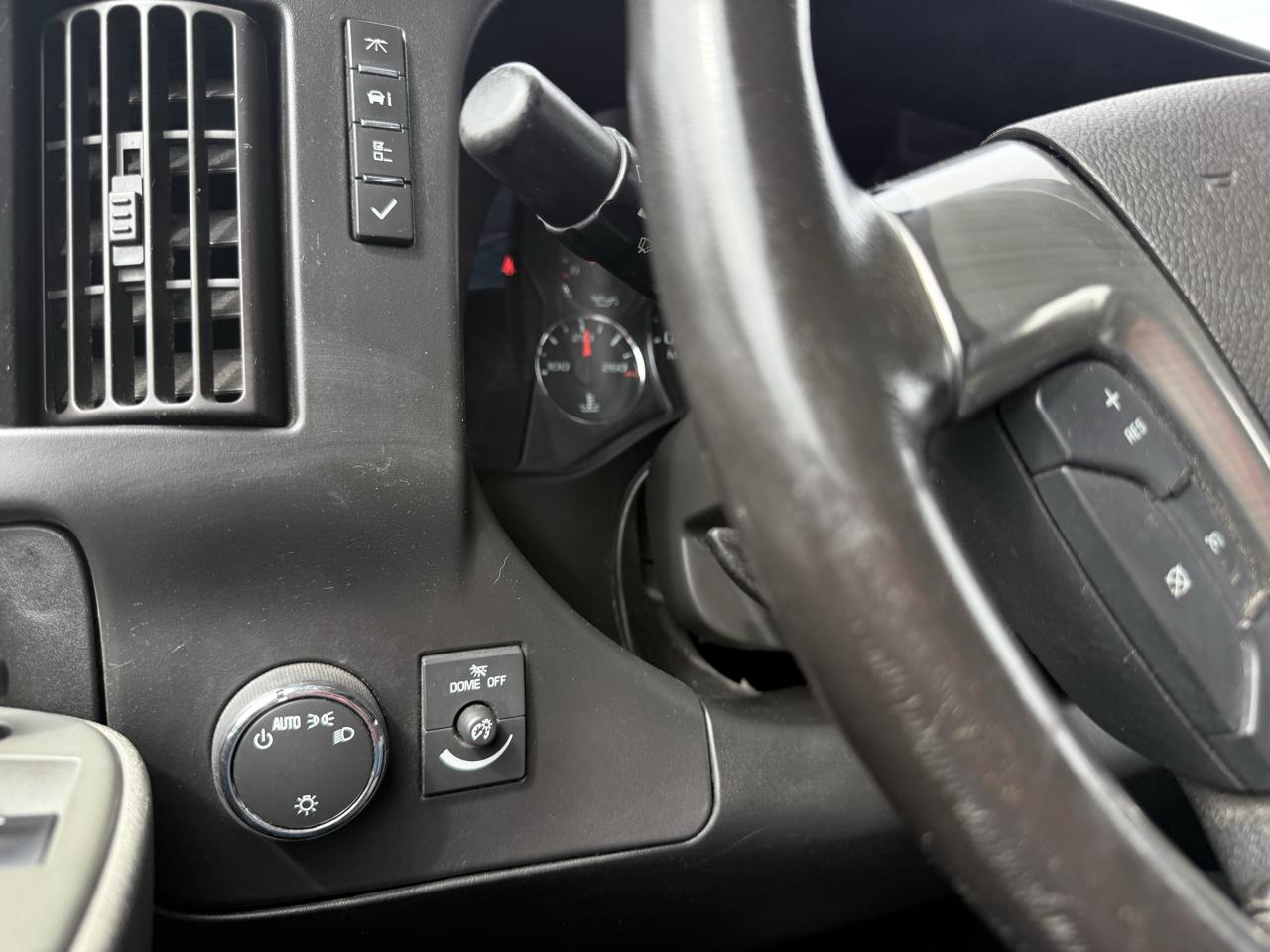 GMC Savana Cargo Van RWD 3500 135" 2019