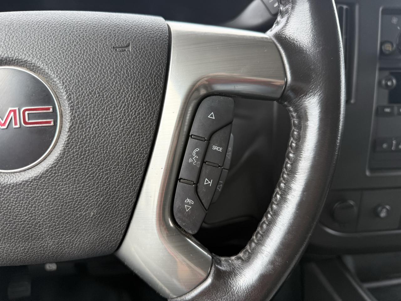 GMC Savana Cargo Van RWD 3500 135" 2019