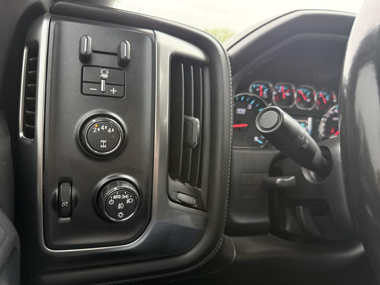 Chevrolet Silverado 3500HD 4WD Crew Cab 167.7" LTZ 2018