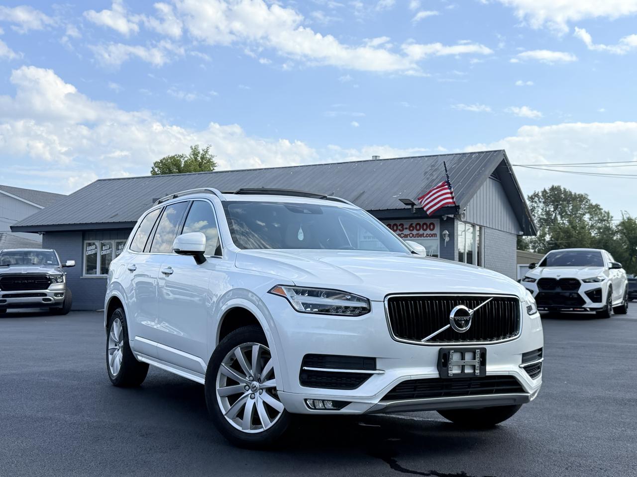 2017 Volvo XC90 T6 AWD 7-Passenger Momentum