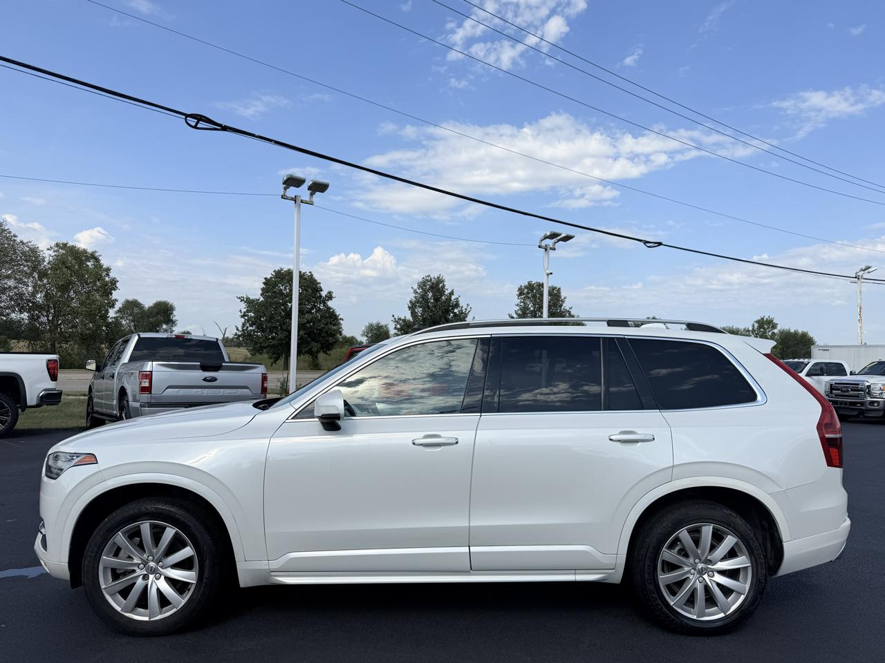 Volvo XC90 T6 AWD 7-Passenger Momentum 2017