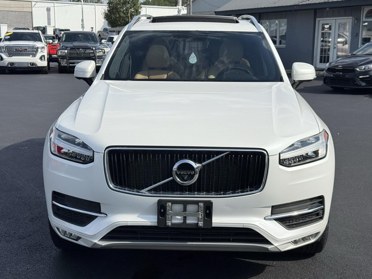 Volvo XC90 T6 AWD 7-Passenger Momentum 2017
