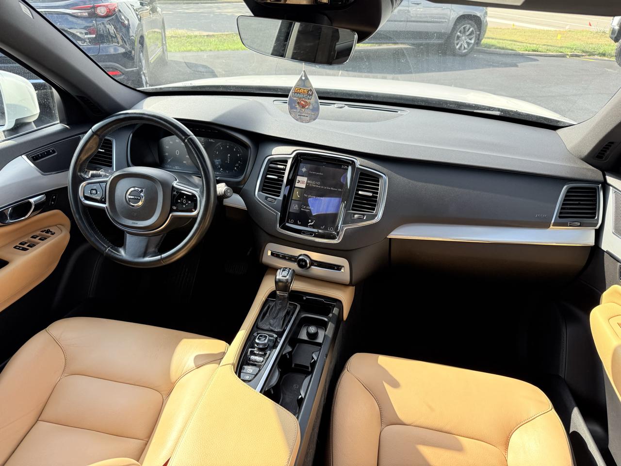 Volvo XC90 T6 AWD 7-Passenger Momentum 2017