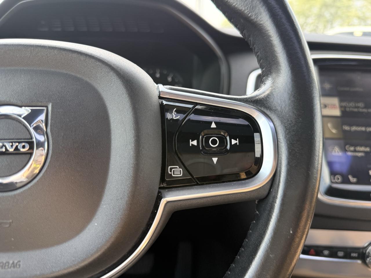 Volvo XC90 T6 AWD 7-Passenger Momentum 2017
