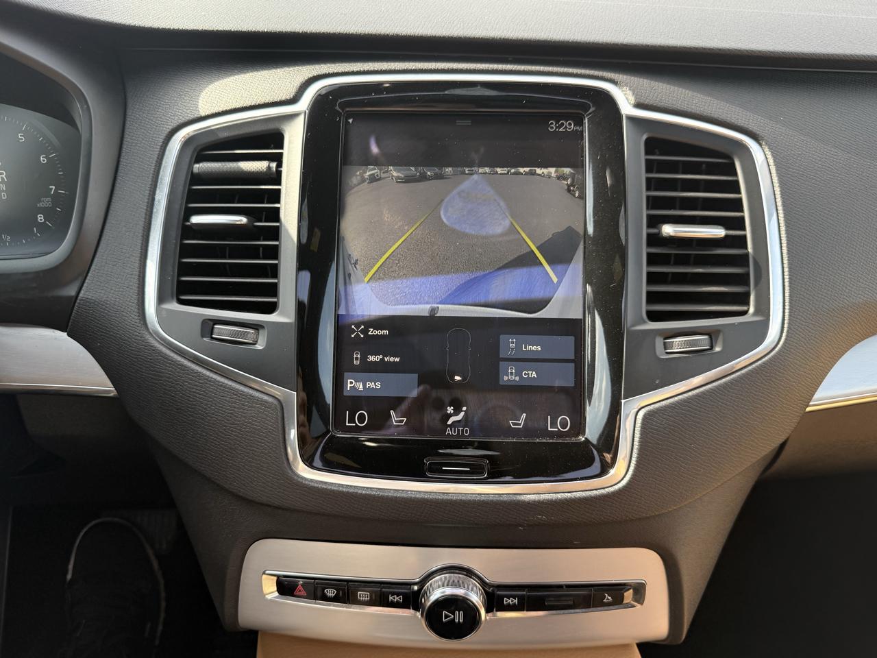 Volvo XC90 T6 AWD 7-Passenger Momentum 2017