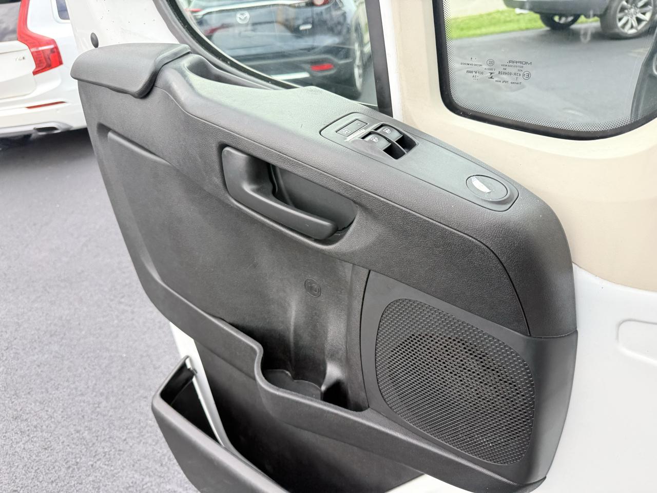 RAM ProMaster Cargo Van 1500 Low Roof 136" WB 2014