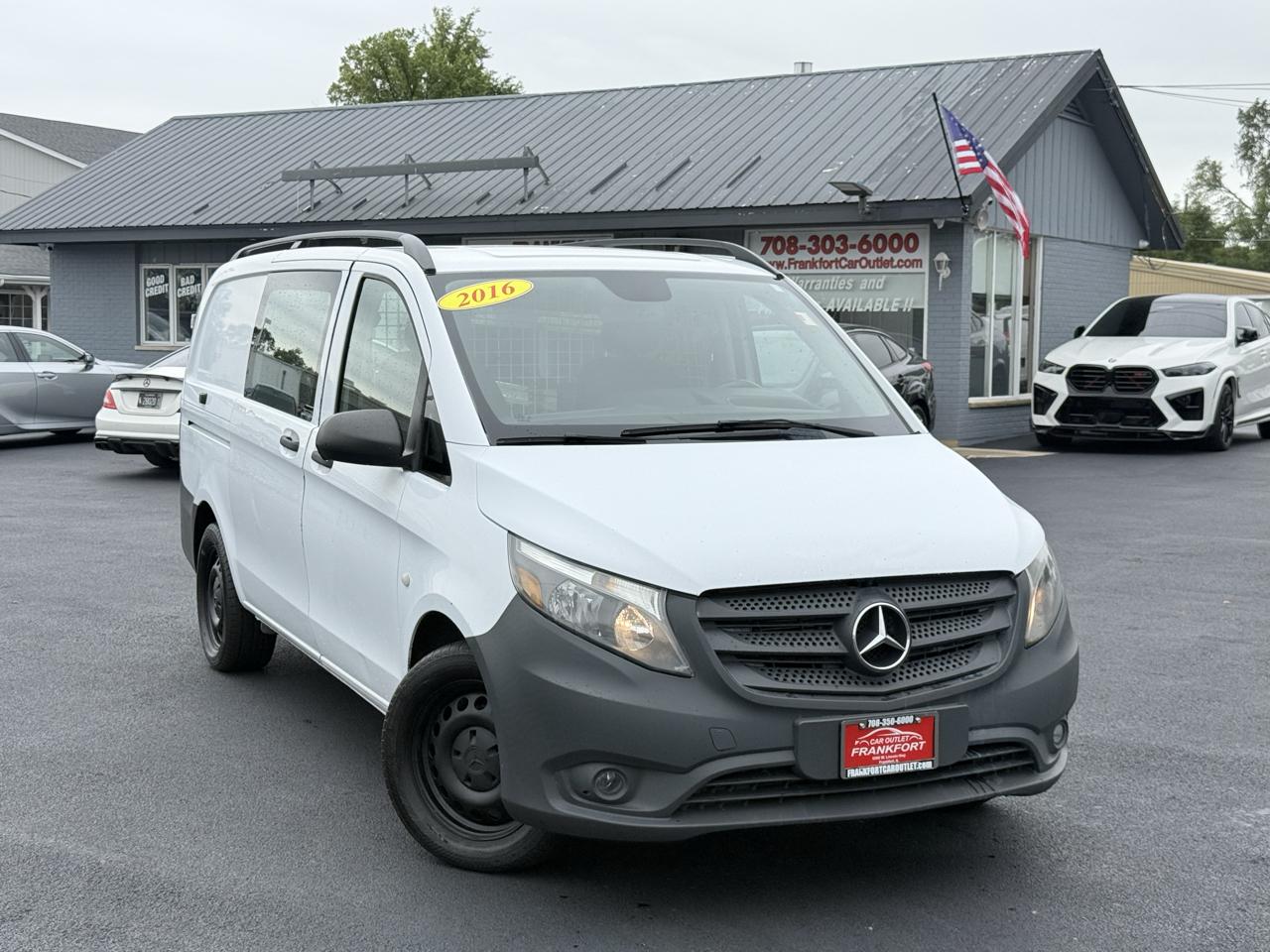 Mercedes-Benz Metris Cargo Van RWD 126" 2016