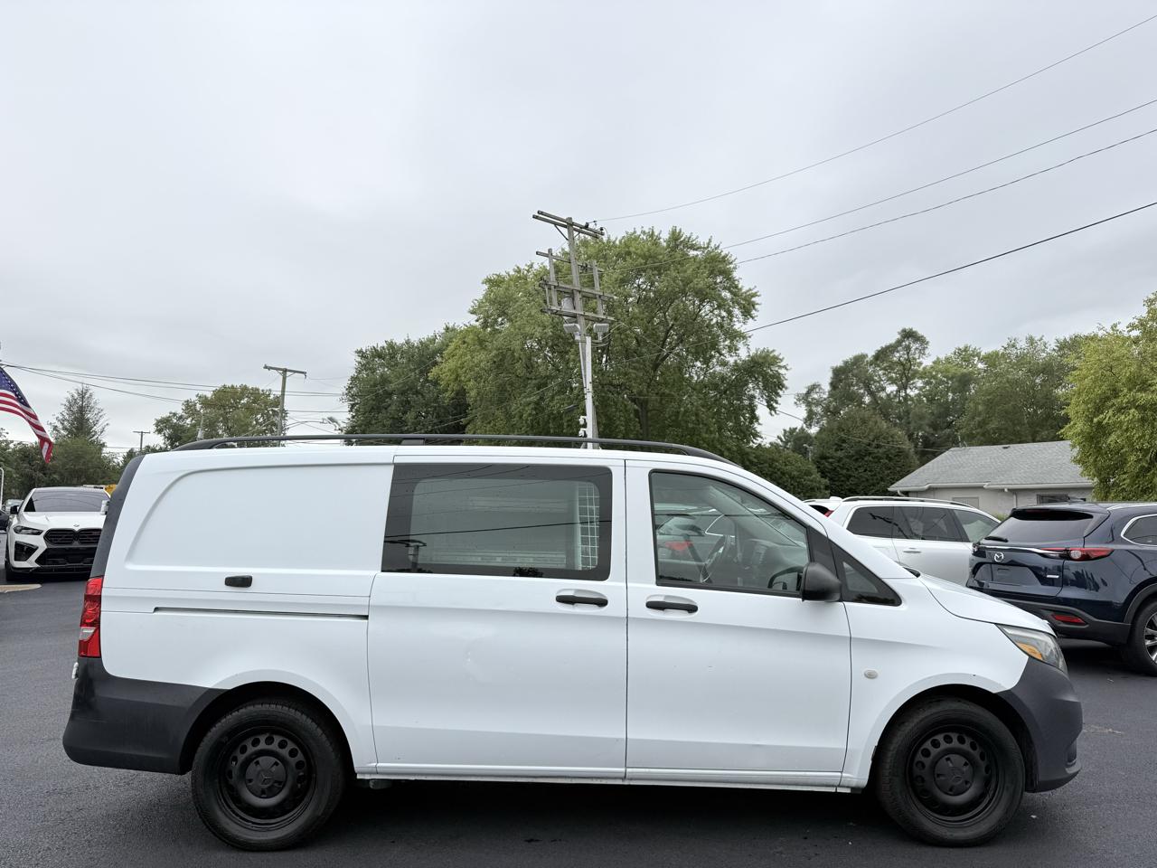 Mercedes-Benz Metris Cargo Van RWD 126" 2016