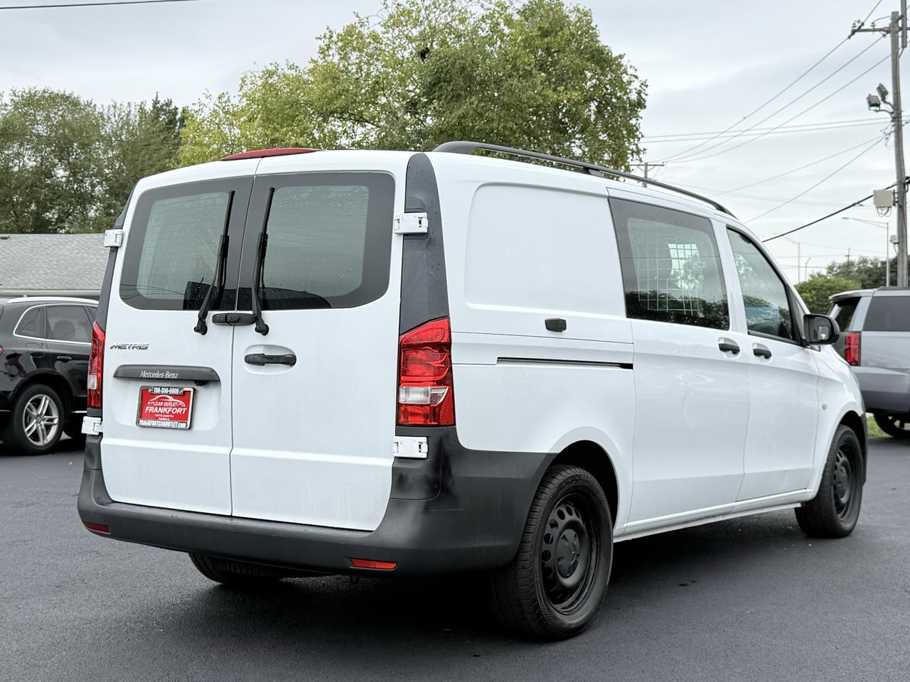 Mercedes-Benz Metris Cargo Van RWD 126" 2016