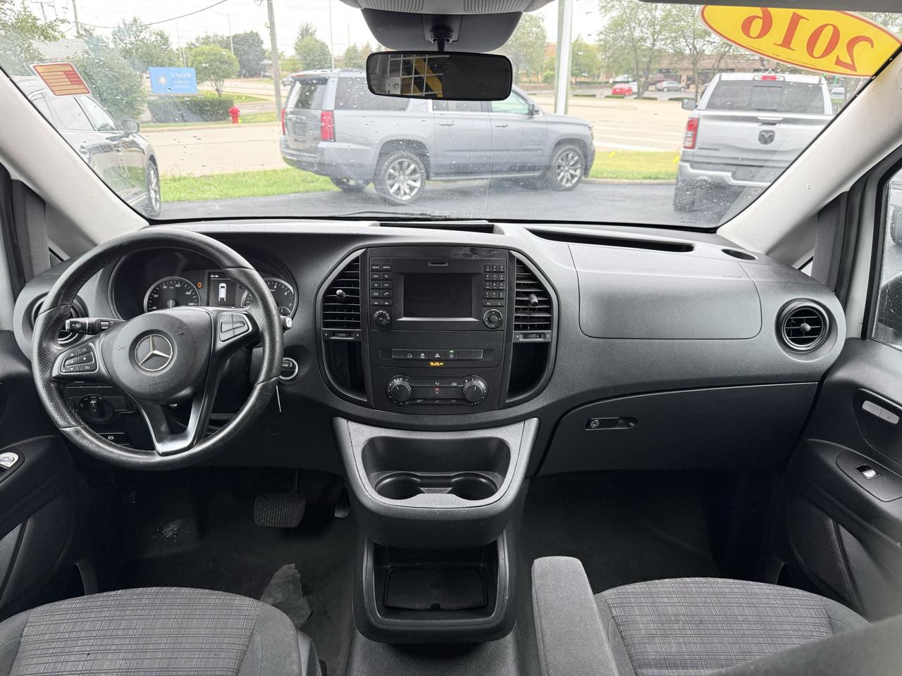 Mercedes-Benz Metris Cargo Van RWD 126" 2016