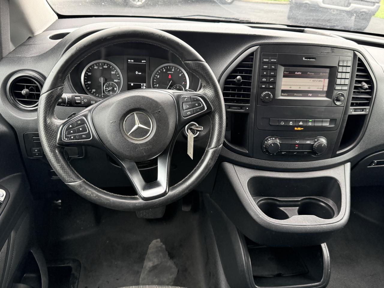 Mercedes-Benz Metris Cargo Van RWD 126" 2016