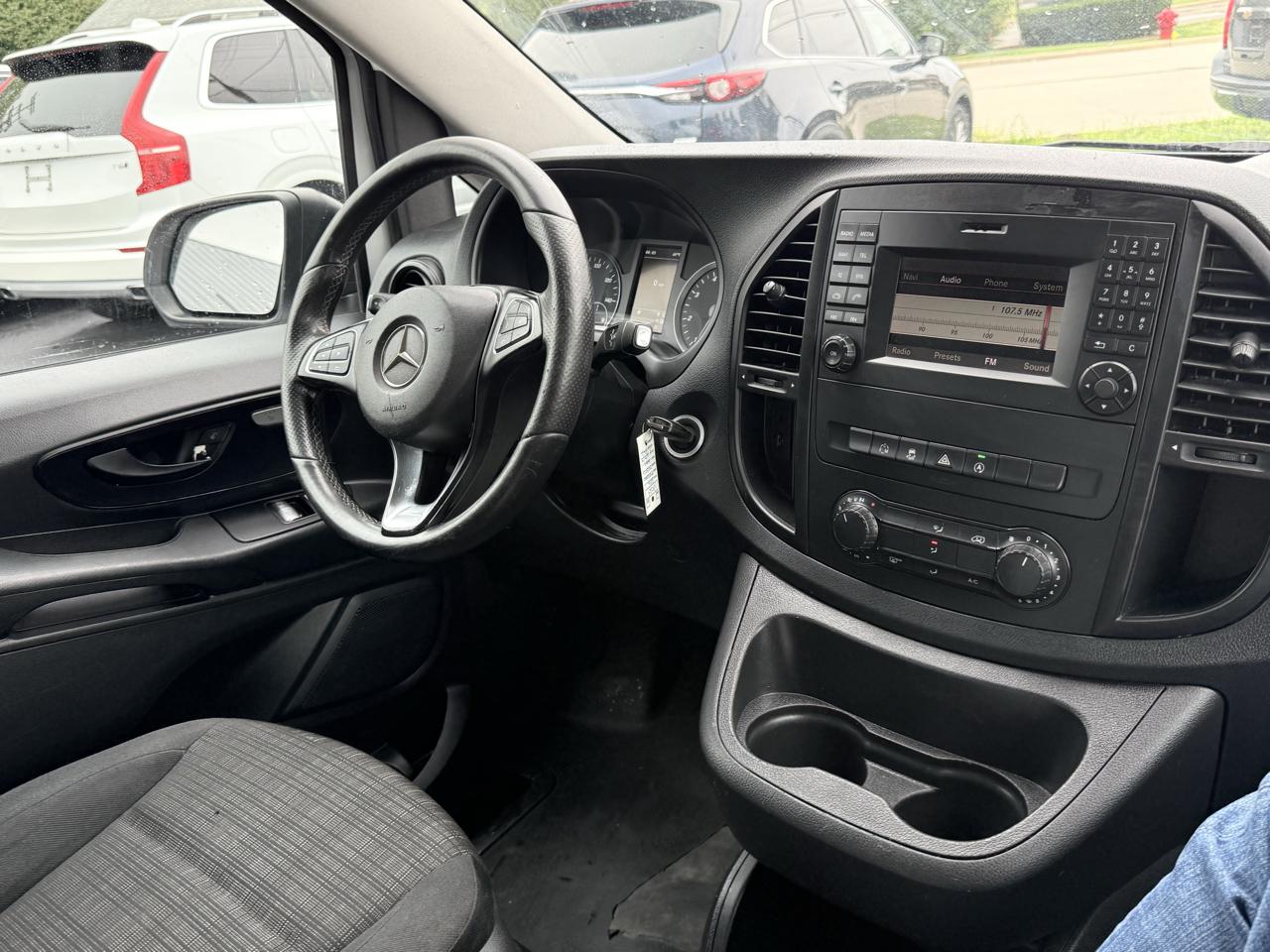 Mercedes-Benz Metris Cargo Van RWD 126" 2016