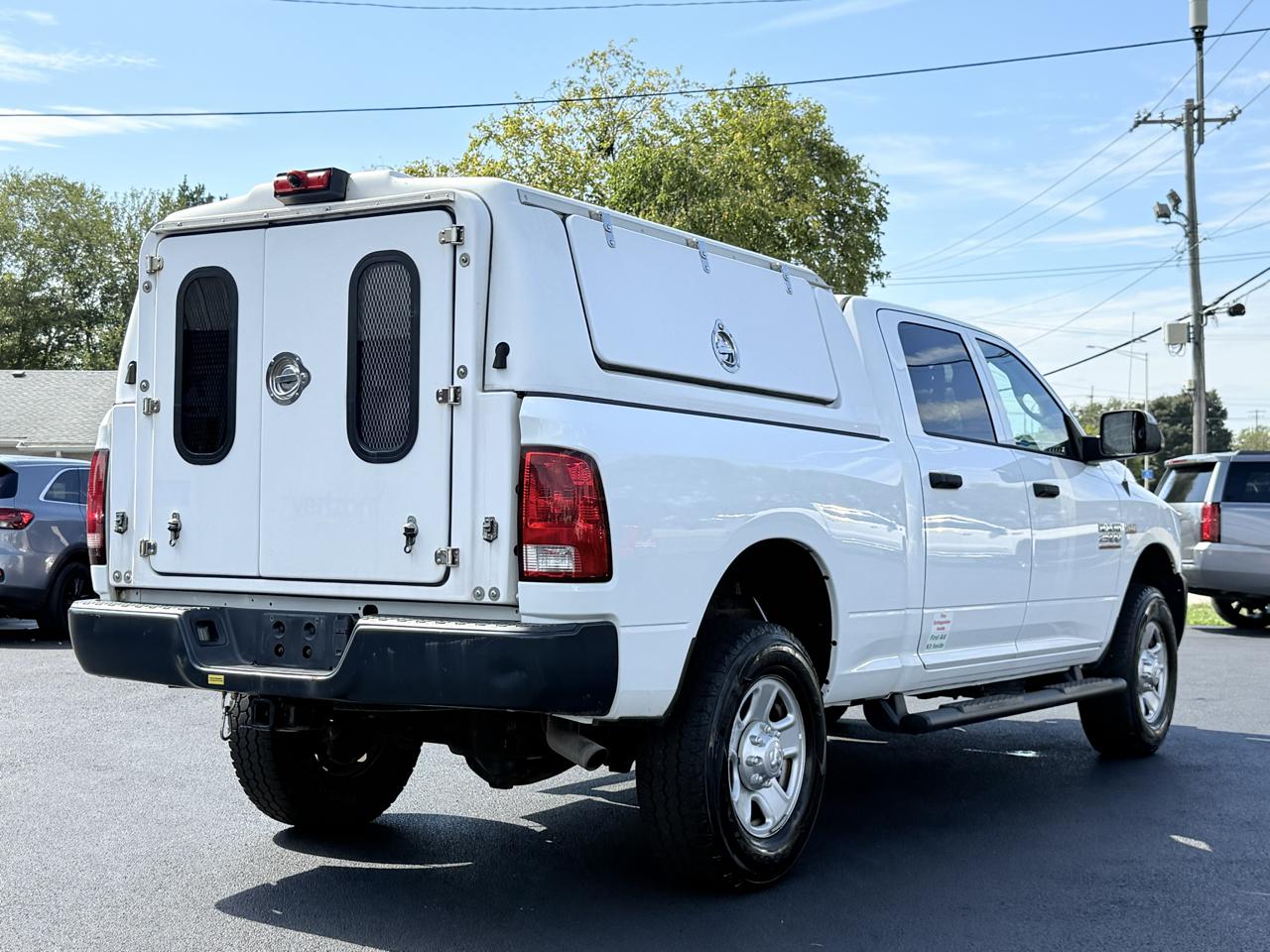 RAM 2500 Tradesman 4x4 Crew Cab 6'4" Box 2018