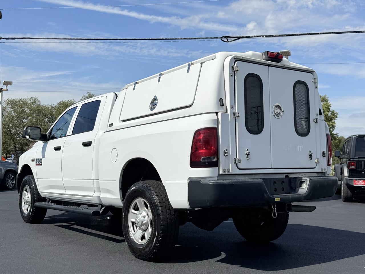 RAM 2500 Tradesman 4x4 Crew Cab 6'4" Box 2018
