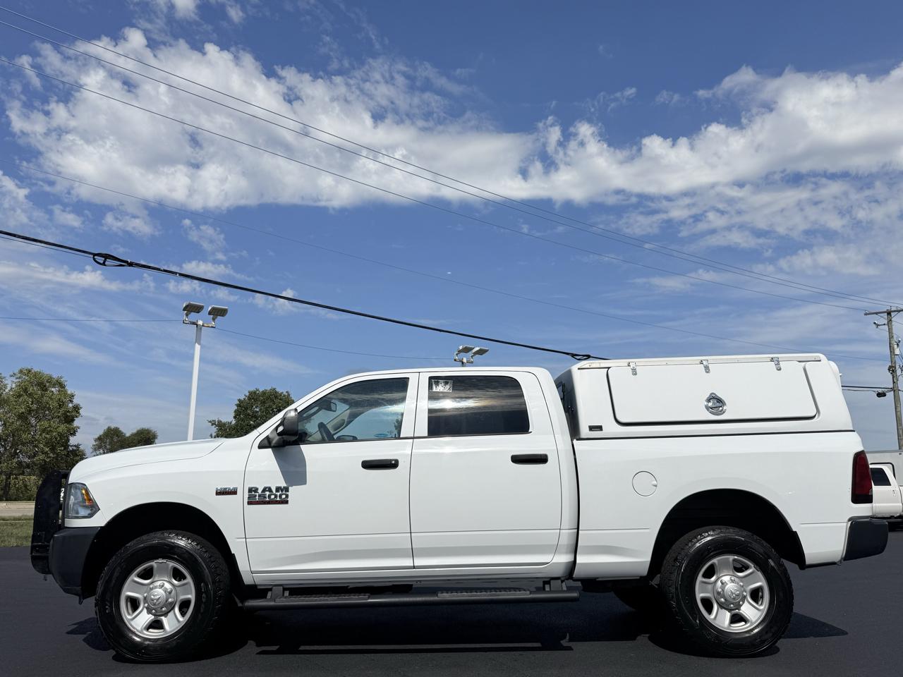 RAM 2500 Tradesman 4x4 Crew Cab 6'4" Box 2018