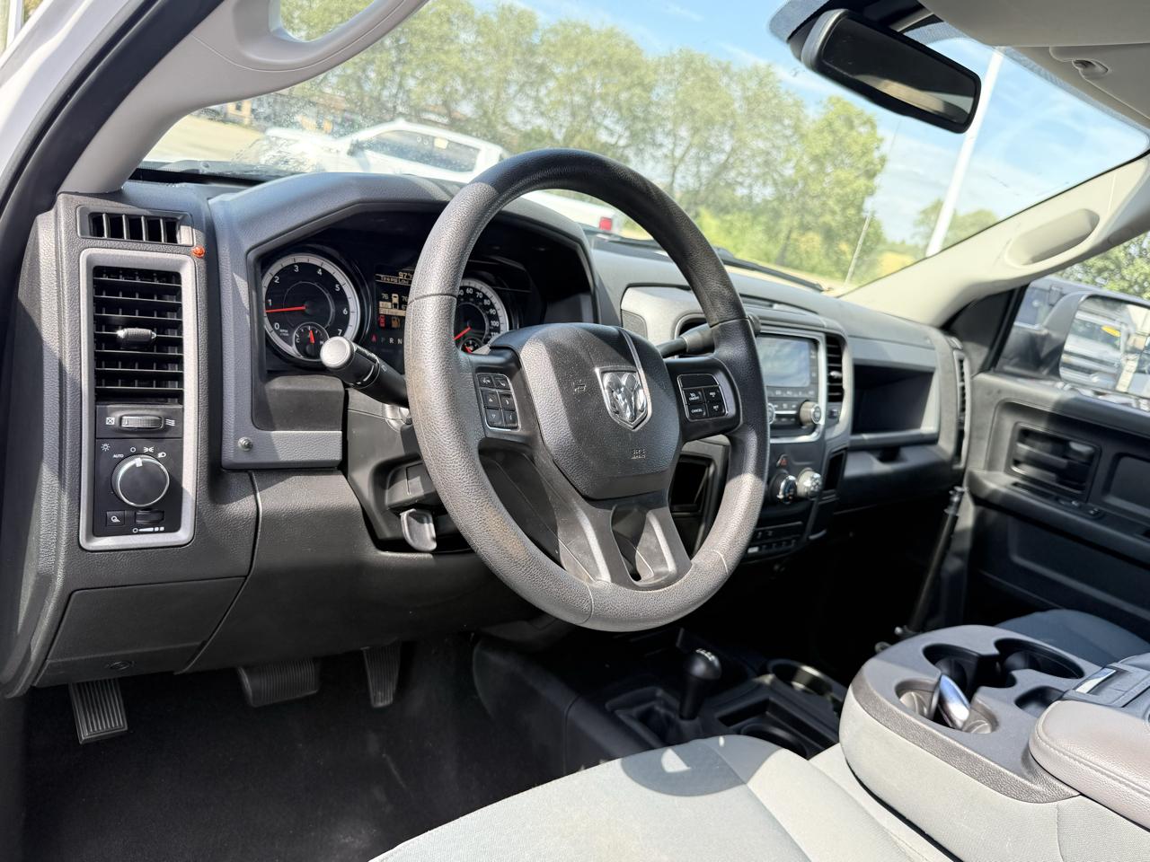 RAM 2500 Tradesman 4x4 Crew Cab 6'4" Box 2018