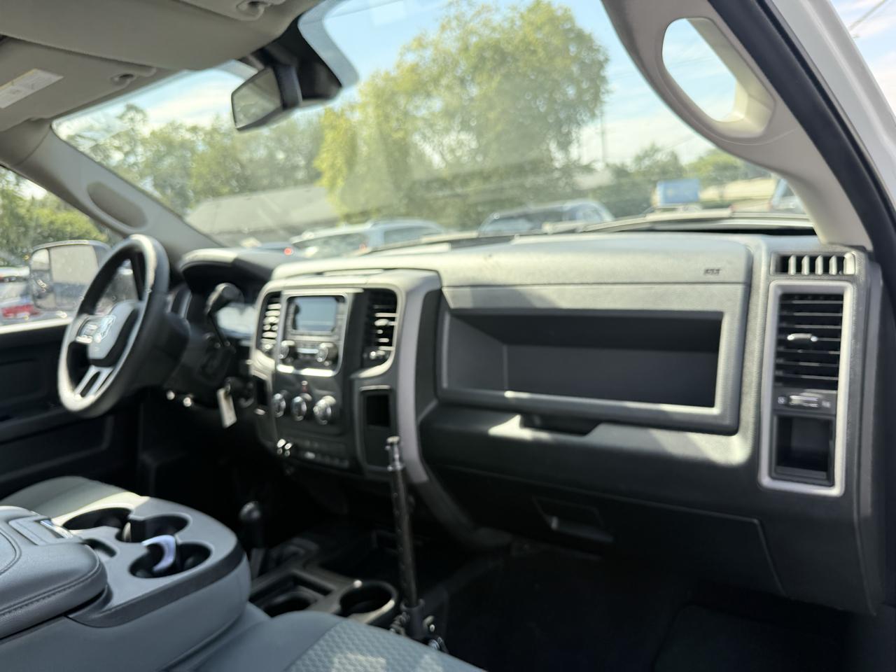 RAM 2500 Tradesman 4x4 Crew Cab 6'4" Box 2018