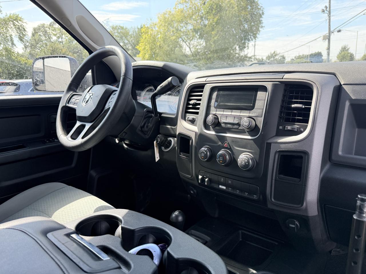 RAM 2500 Tradesman 4x4 Crew Cab 6'4" Box 2018