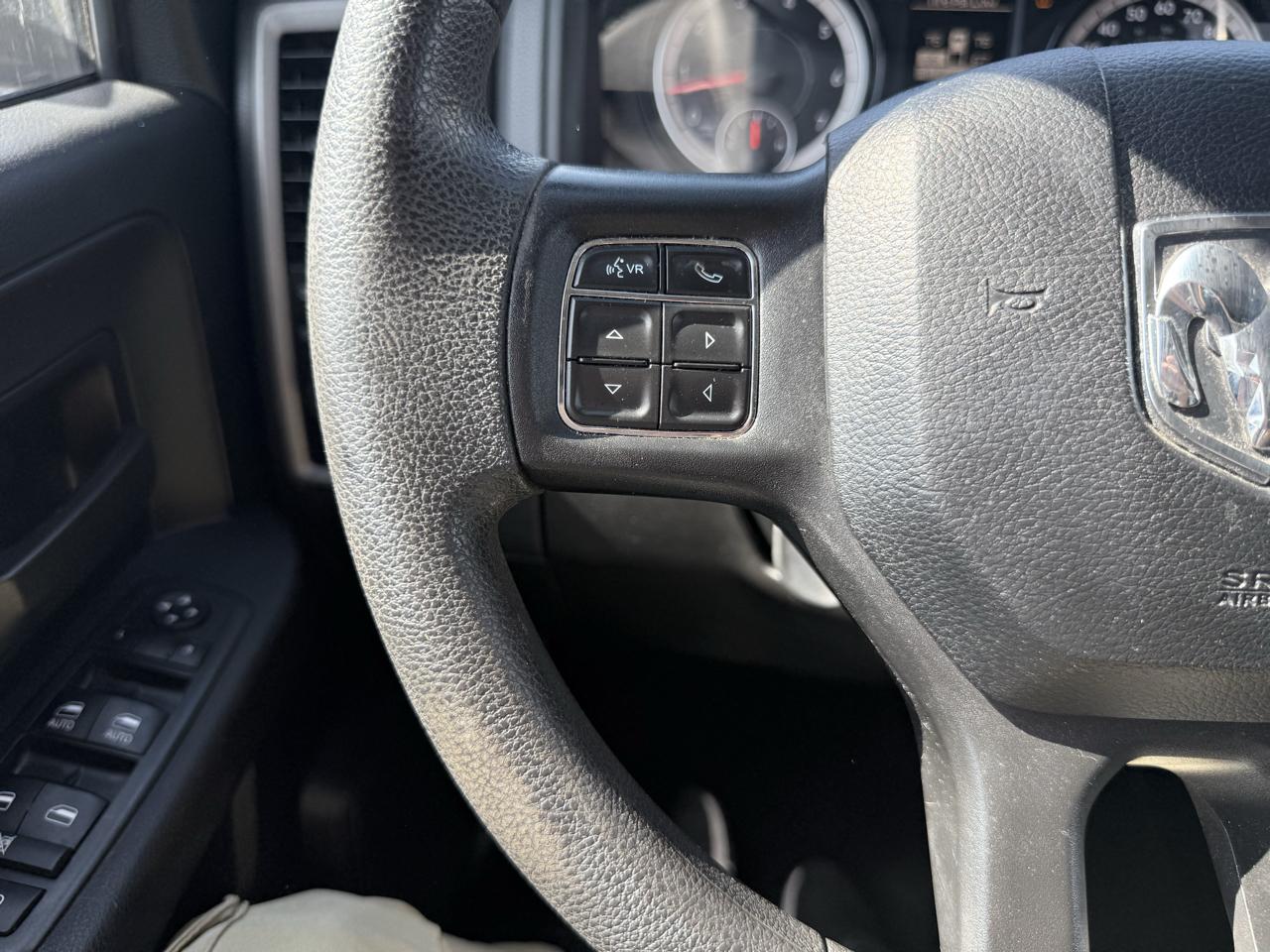 RAM 2500 Tradesman 4x4 Crew Cab 6'4" Box 2018