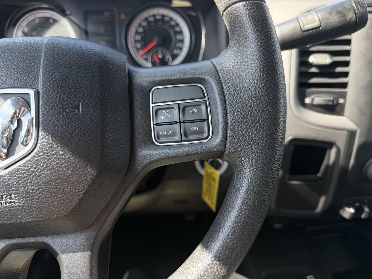 RAM 2500 Tradesman 4x4 Crew Cab 6'4" Box 2018