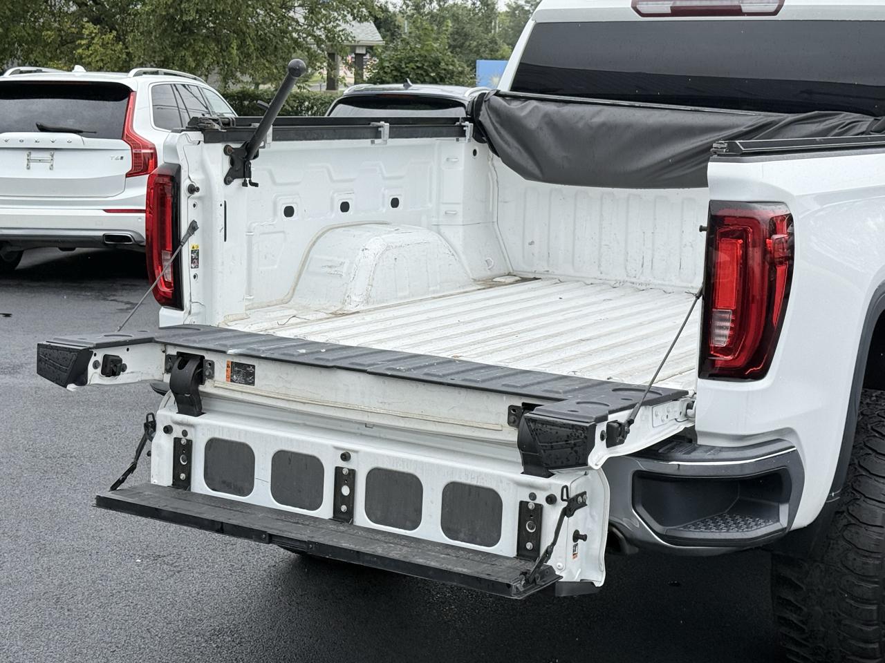 GMC Sierra 1500 4WD Crew Cab 147" SLT 2019