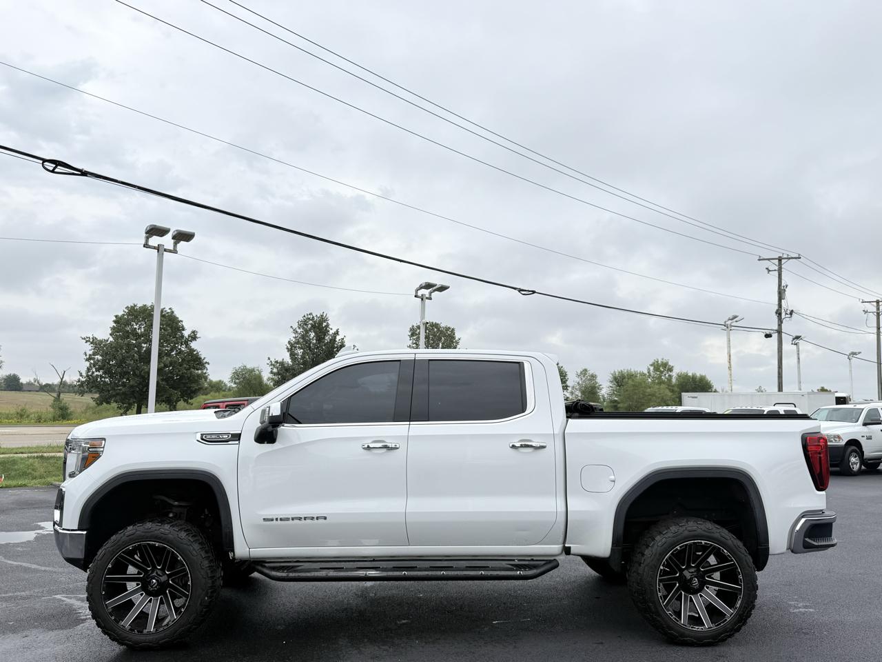 GMC Sierra 1500 4WD Crew Cab 147" SLT 2019