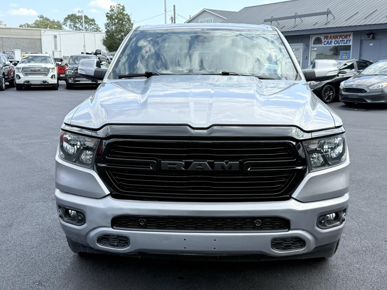 RAM 1500 Big Horn 4x4 Crew Cab 5'7" Box 2020