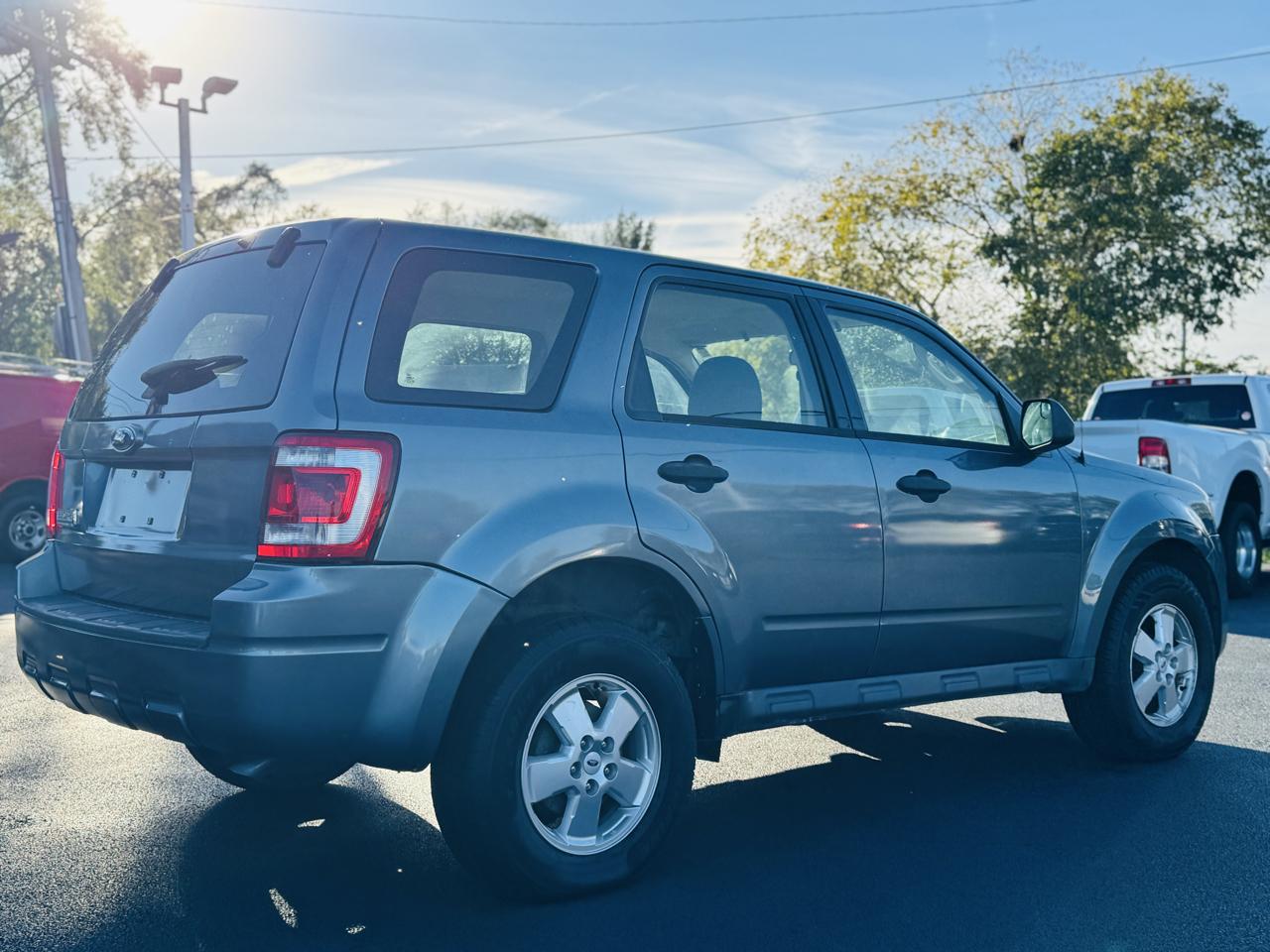 Ford Escape FWD 4dr XLS 2012