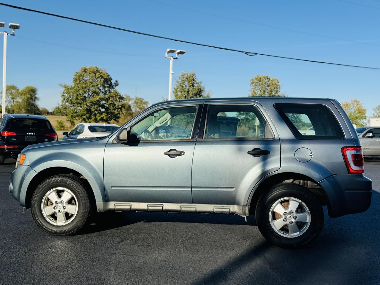 Ford Escape FWD 4dr XLS 2012