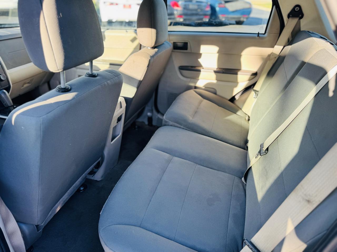 Ford Escape FWD 4dr XLS 2012
