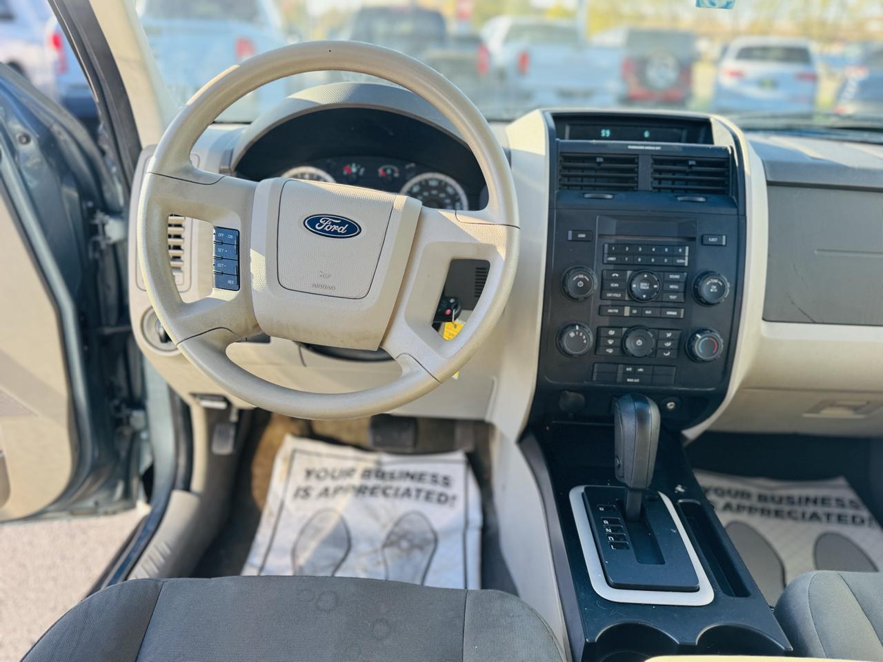 Ford Escape FWD 4dr XLS 2012